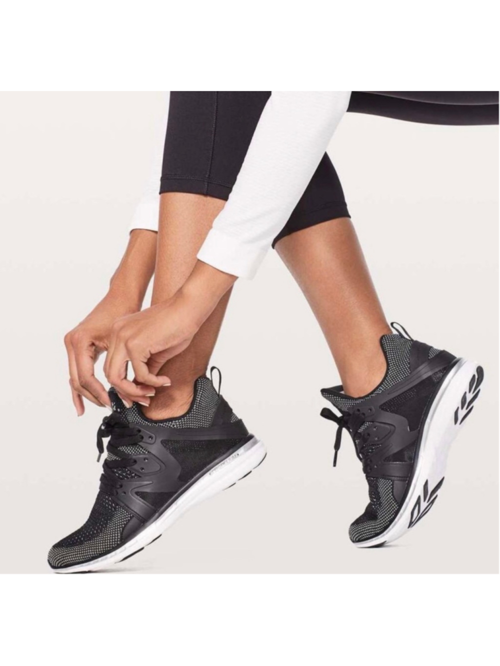 Women's APL Ascend Sneakers Black White Size 9